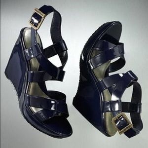 Vera Wang Navy wedges